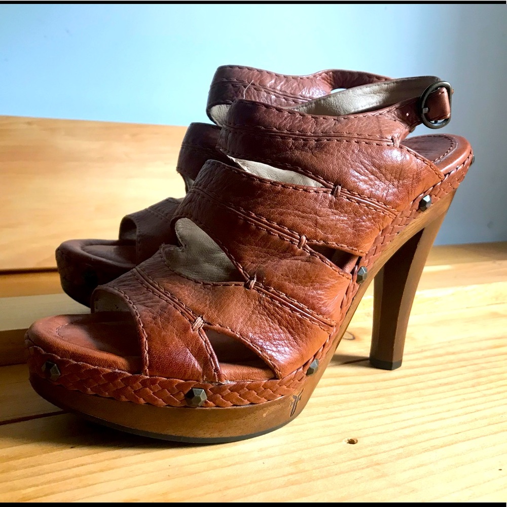 FRYE Sandals
